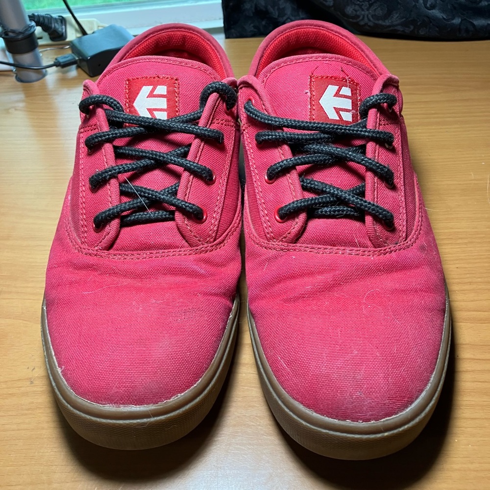 Etnies